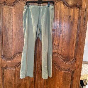 Ann Mashburn Women’s Faye Cropped Flare Green Pants L